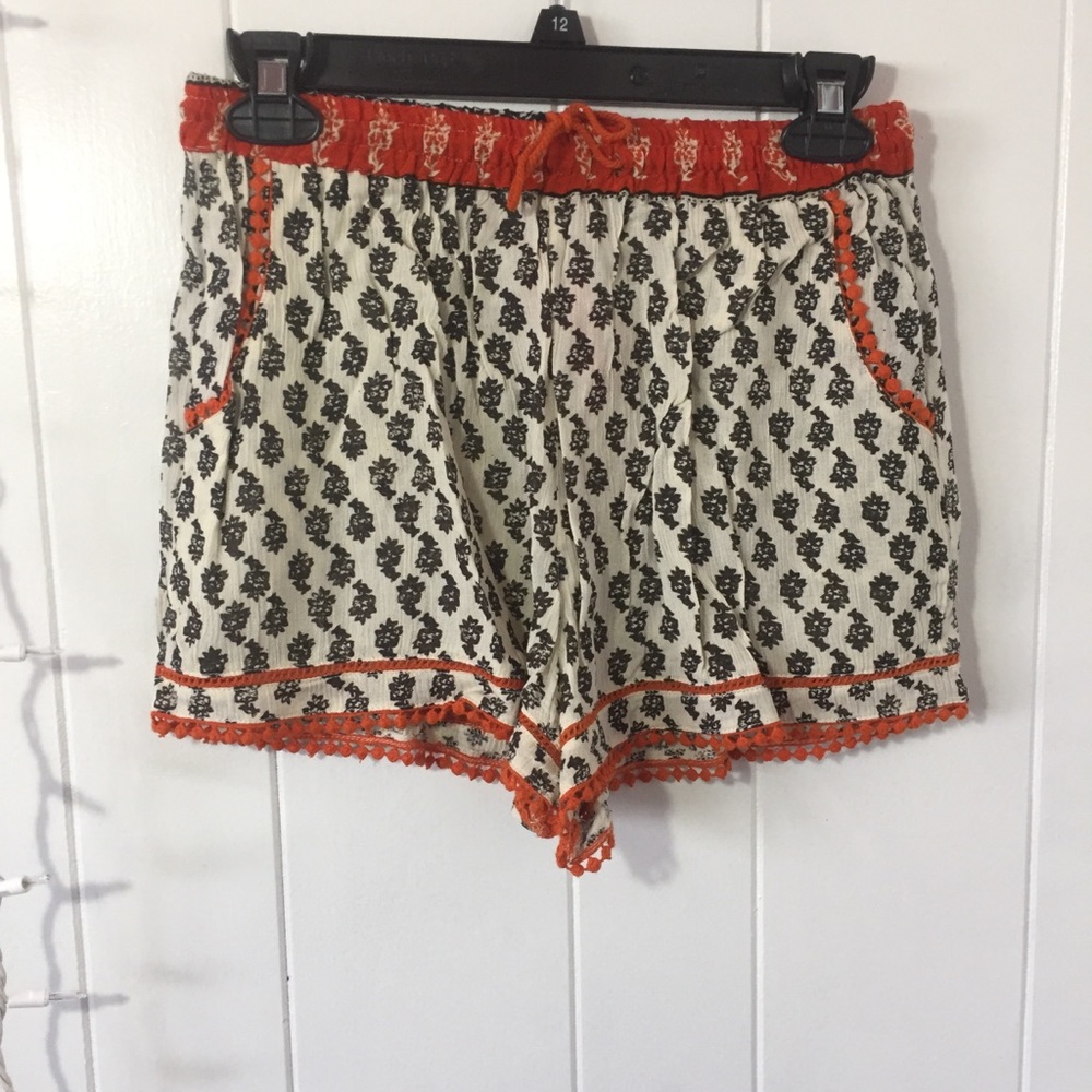 Tribal print flowy shorts